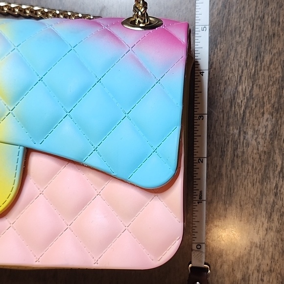 Rainbow Quilted PVC Jelly Purse - Picture 12 of 15